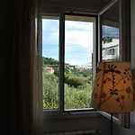 Il Golfo Artisti E Poeti Thea Bed & Breakfast 4*