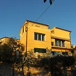 Il Golfo Artisti E Poeti Thea Bed & Breakfast