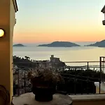 Il Golfo Artisti E Poeti Thea Bed & Breakfast