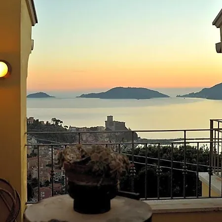 Il Golfo Artisti E Poeti Thea 4*
