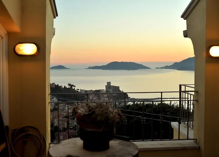 Il Golfo Artisti E Poeti Thea