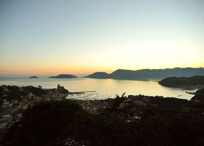 Il Golfo Artisti E Poeti Thea 4* Lerici